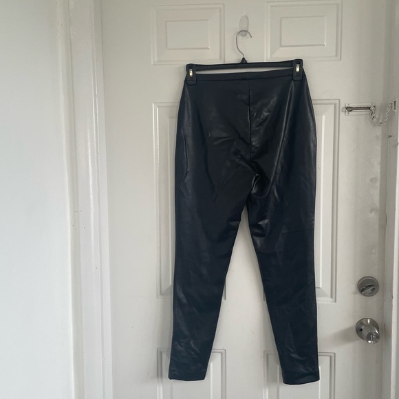 Calvin Klein Women’s Faux leather Black Leggings lightweight and soft SZ 6 - Picture 5 of 9